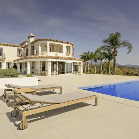 Villa Breathtaking In Estepona, Close To Selwo