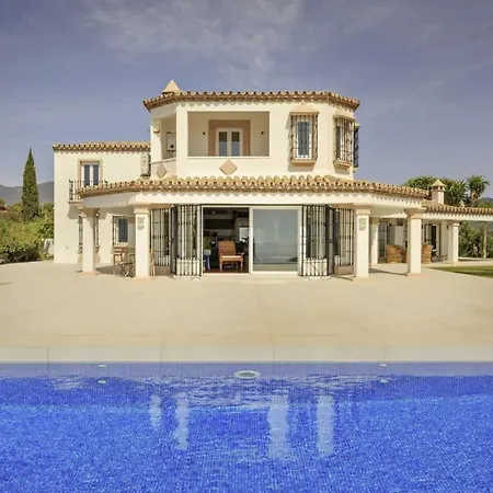 Breathtaking In Estepona, Close To Selwo Villa Estepona