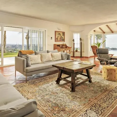 Breathtaking In Estepona, Close To Selwo Villa *