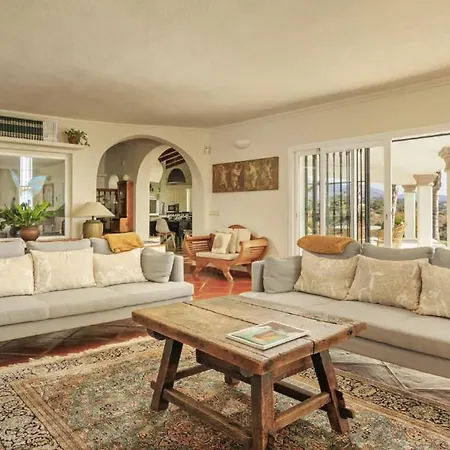 Breathtaking In Estepona, Close To Selwo Villa